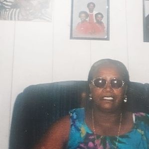 Meet your Posher, Gloria